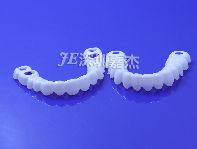 硅膠牙套適合使用的年齡段在什么位置？