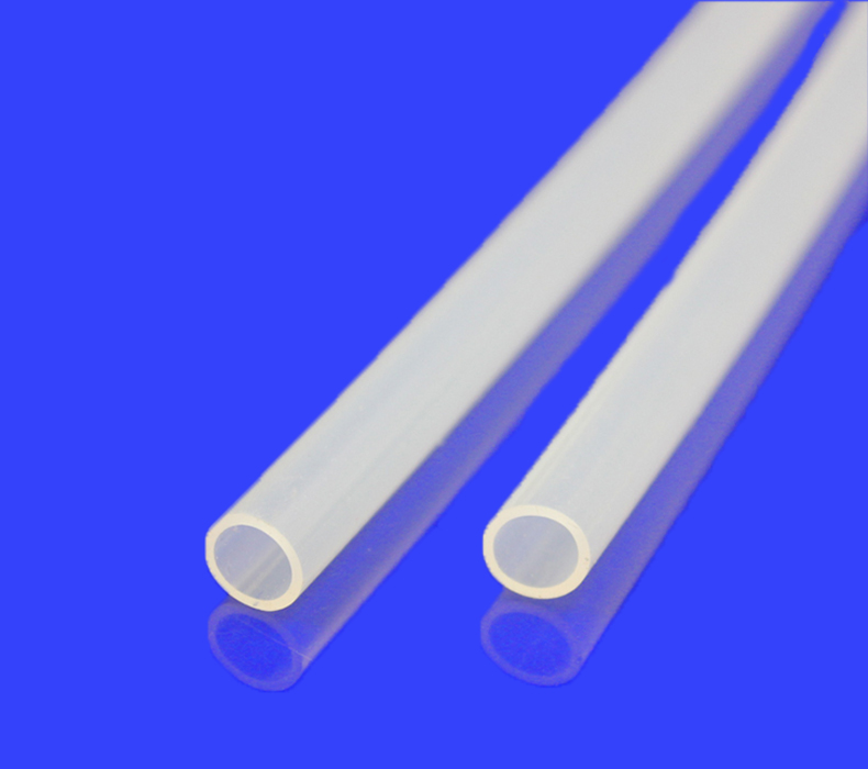 造成硅膠管外表出現(xiàn)一個(gè)個(gè)小孔的原因是什么？