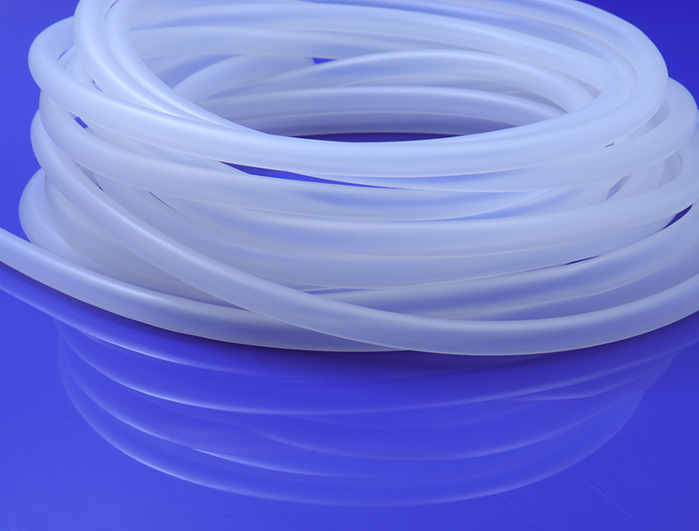 蠕動泵硅膠管和現(xiàn)貨的硅膠管有什么區(qū)別？